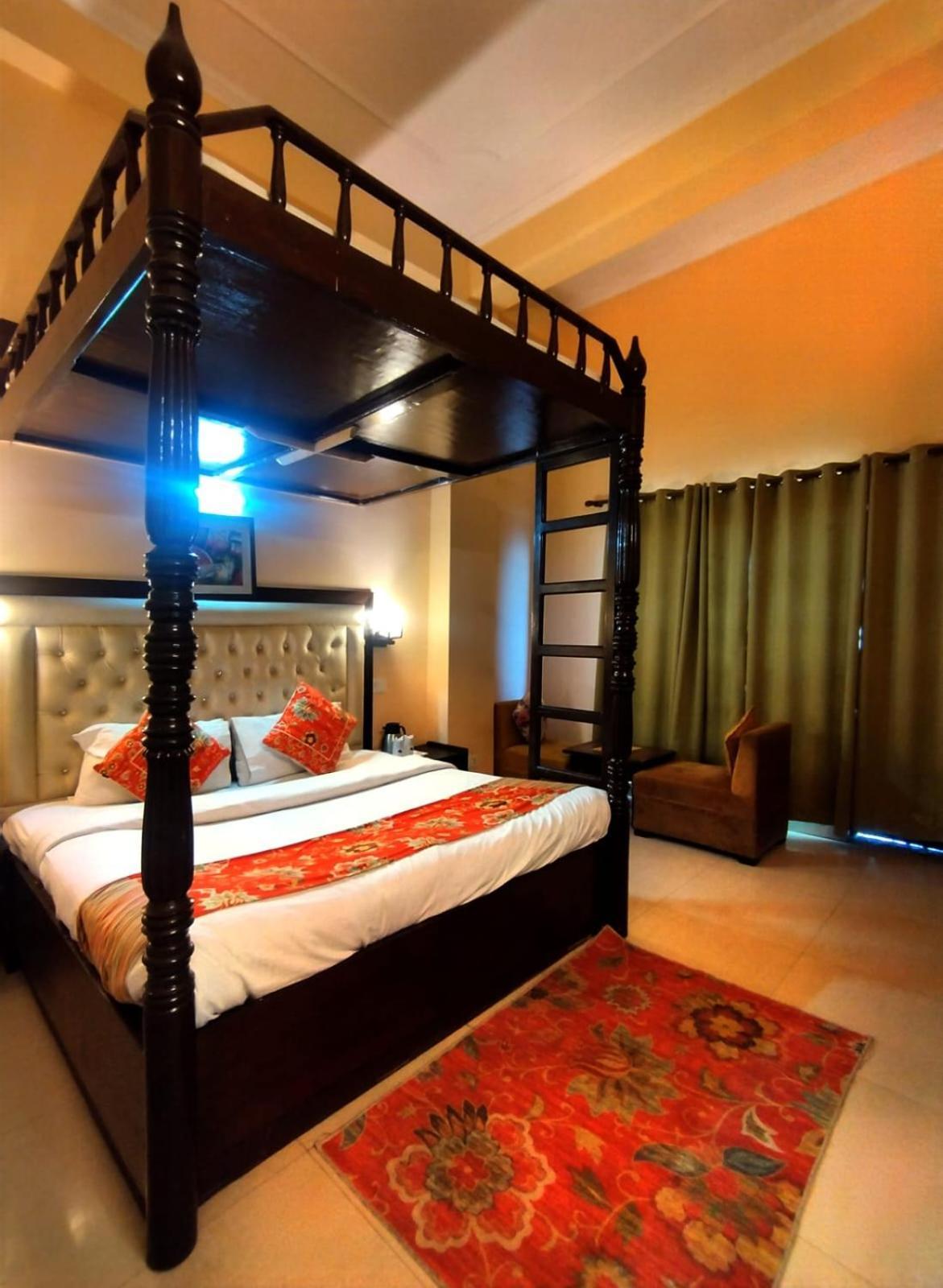 Hotel Aachman Regency With Rooftop Terrace Shimla Exterior foto
