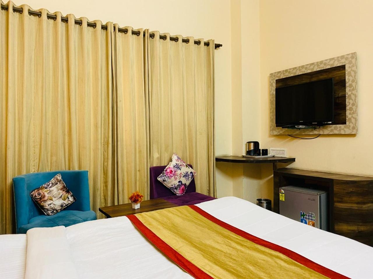 Hotel Aachman Regency With Rooftop Terrace Shimla Exterior foto