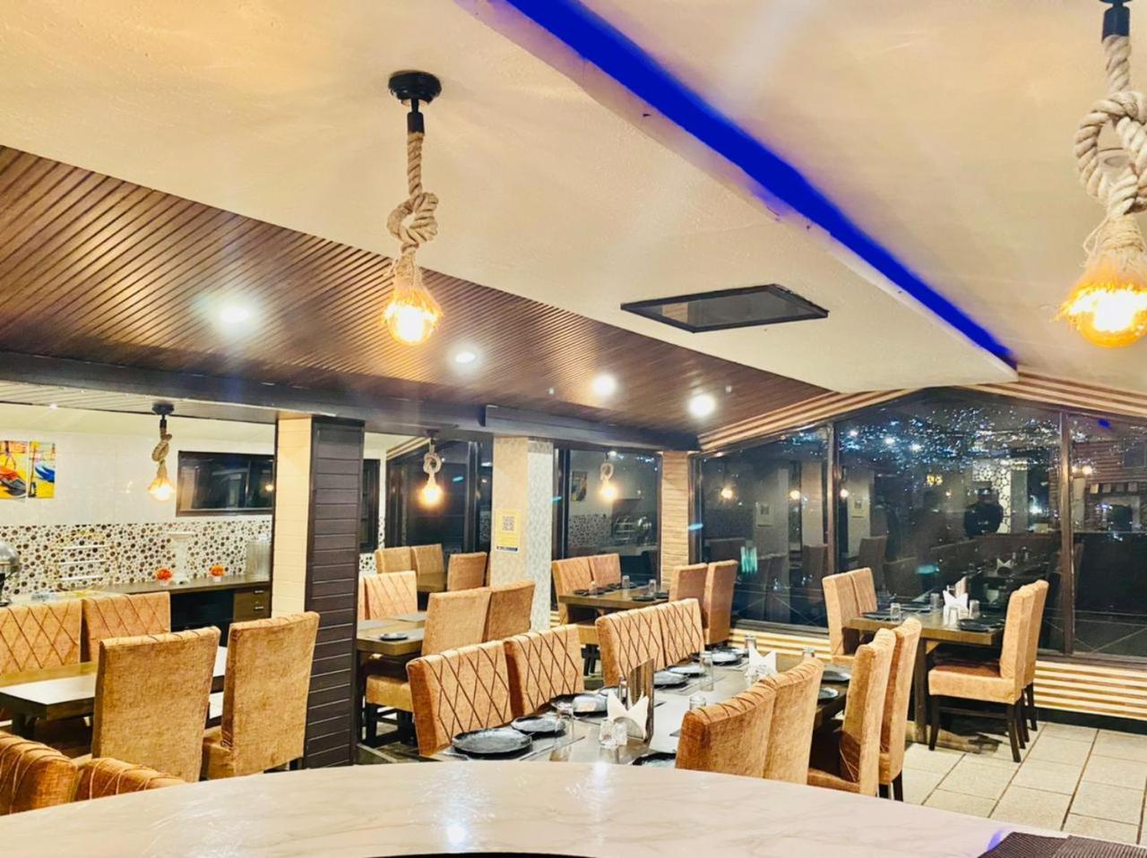 Hotel Aachman Regency With Rooftop Terrace Shimla Exterior foto